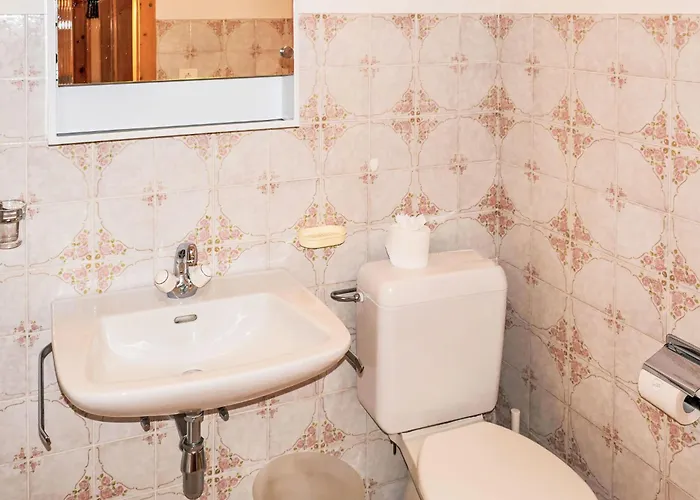 Christiania I F4 By Interhome نينداز